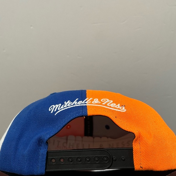 Mitchell & Ness, SnapBack Hat, New York Knicks - Picture 4 of 9